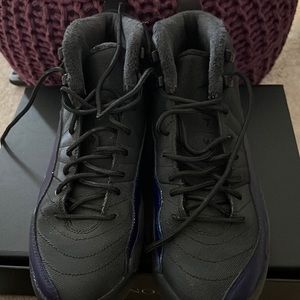 painted blue black jordan 12